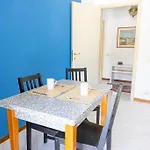 Apartment Incantevole A 2 Passi Dal Mare *